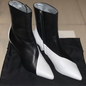 Brand New Givenchy yin-yang booties